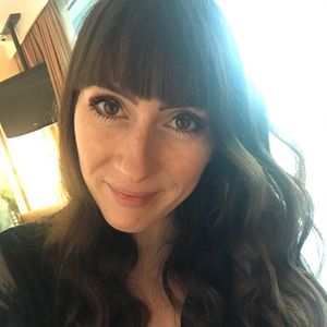 Meet your Posher, Elizabeth